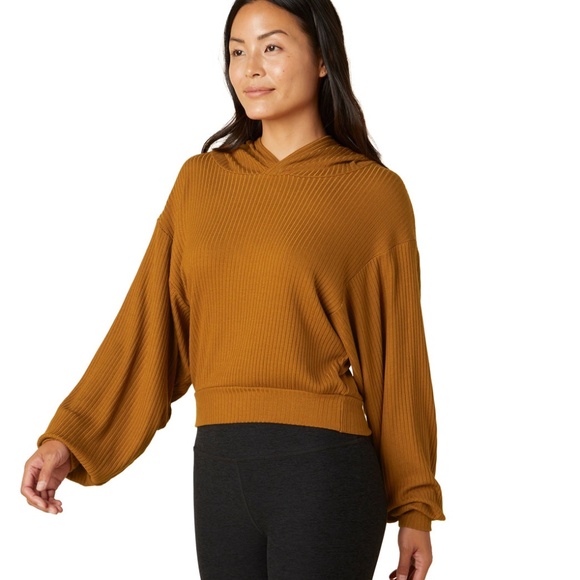 Beyond Yoga So Chic Cropped Hoodie - Picture 2 of 6